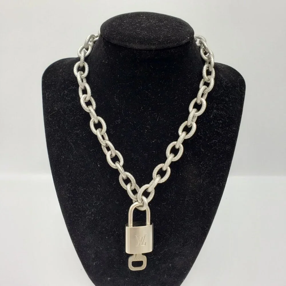 Authentic Louis Vuitton Padlock w/Unbranded Stainless Steel Plated Silver Chain - Picture 10 of 10
